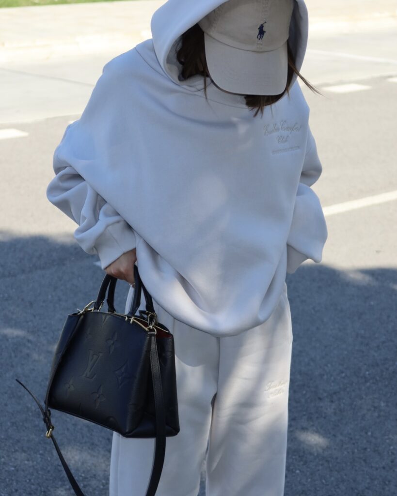 Mikina Endless Comfort WHITE SAND