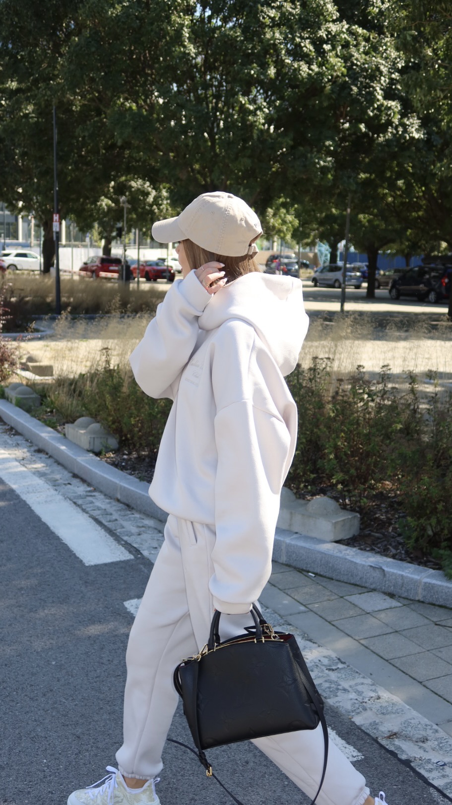 Mikina Endless Comfort WHITE SAND